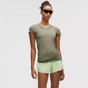 Lululemon Swiftly Tech Short Sleeve Shirt 2.0 Hip Length - Bay Leaf - 4 💚